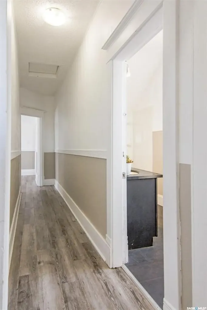 203 8th Street W Saskatoon SK S7M 0B7