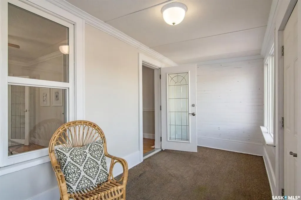203 8th Street W Saskatoon SK S7M 0B7