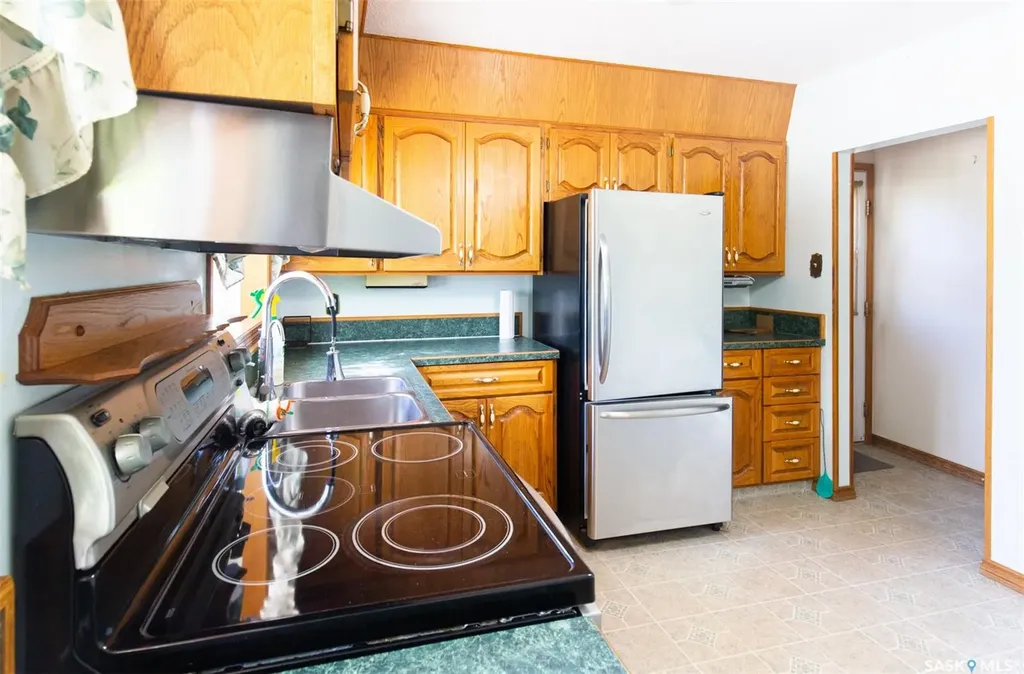 1135 Caribou Street W Moose Jaw SK S6H 2L8