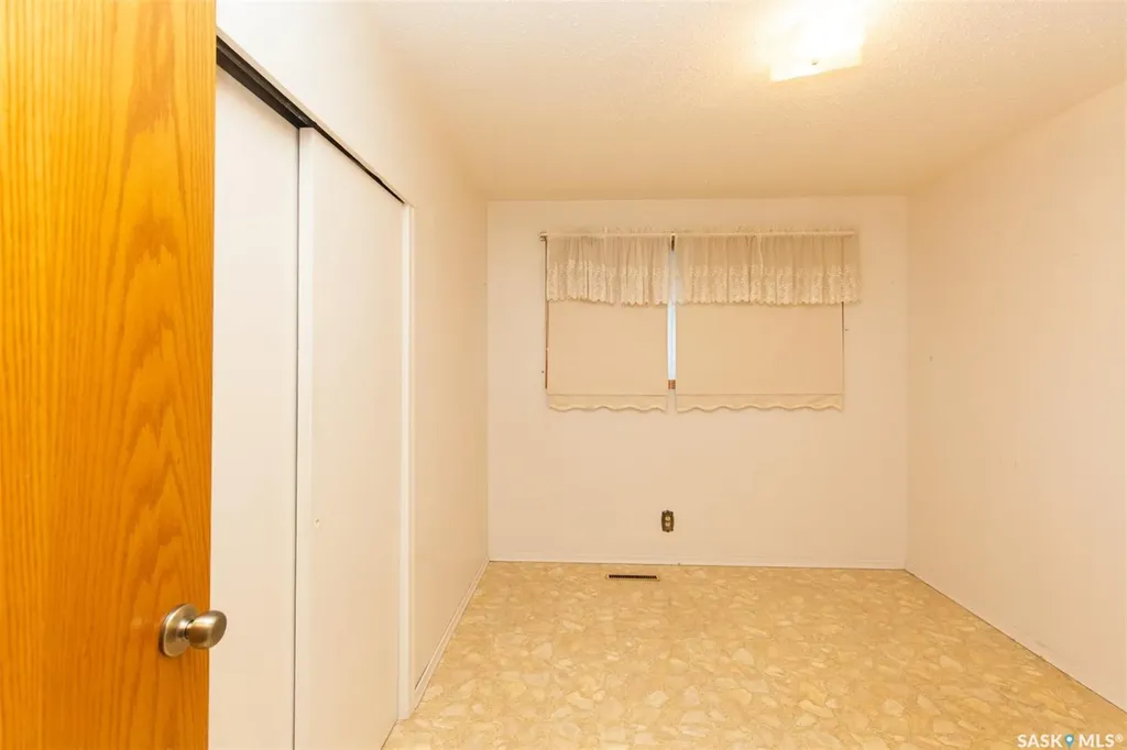 1135 Caribou Street W Moose Jaw SK S6H 2L8