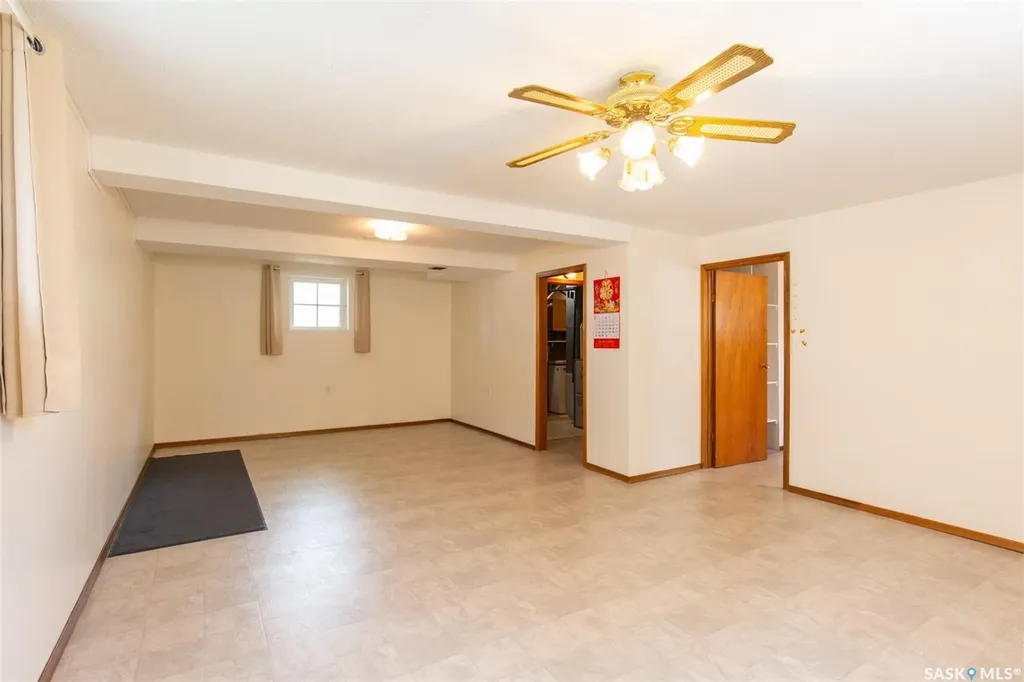 1135 Caribou Street W Moose Jaw SK S6H 2L8