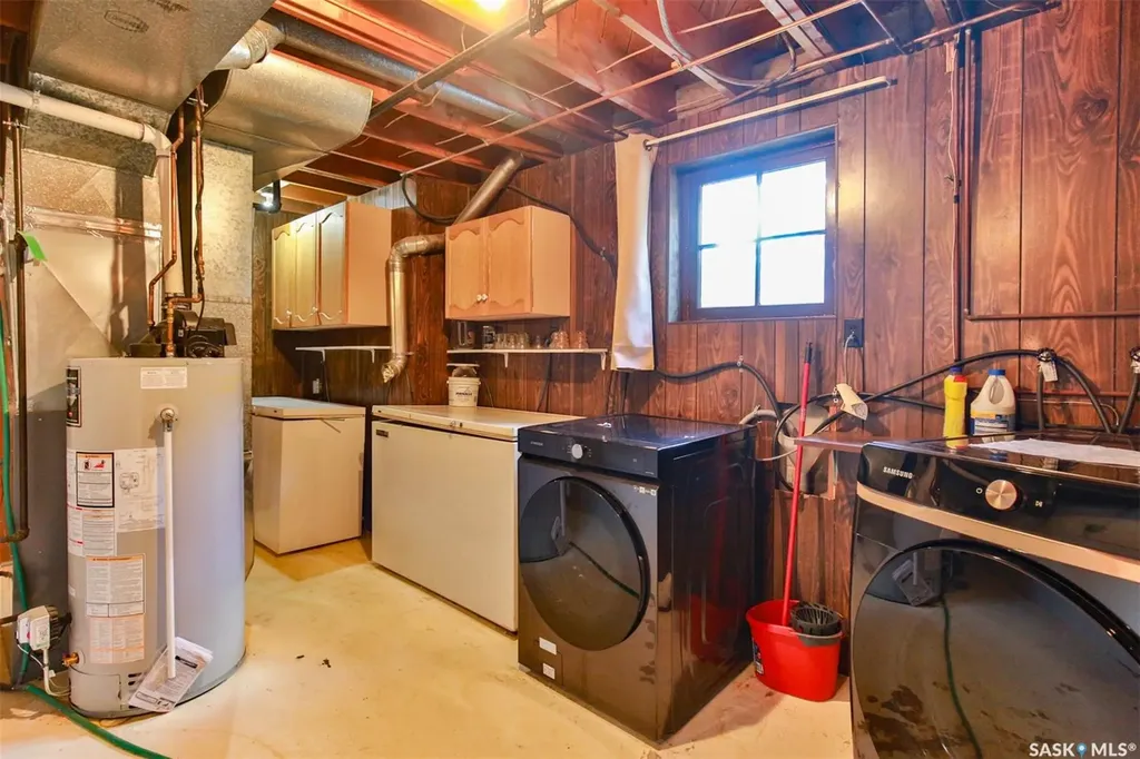 1135 Caribou Street W Moose Jaw SK S6H 2L8