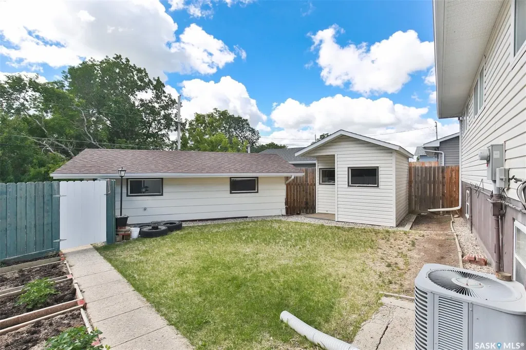1135 Caribou Street W Moose Jaw SK S6H 2L8