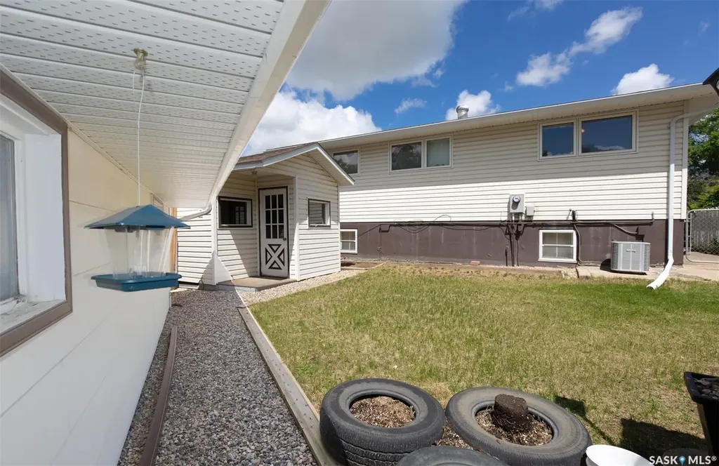 1135 Caribou Street W Moose Jaw SK S6H 2L8