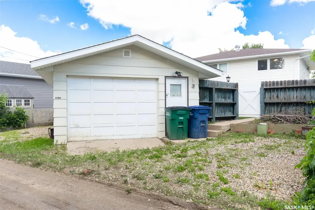1135 Caribou Street W Moose Jaw SK S6H 2L8