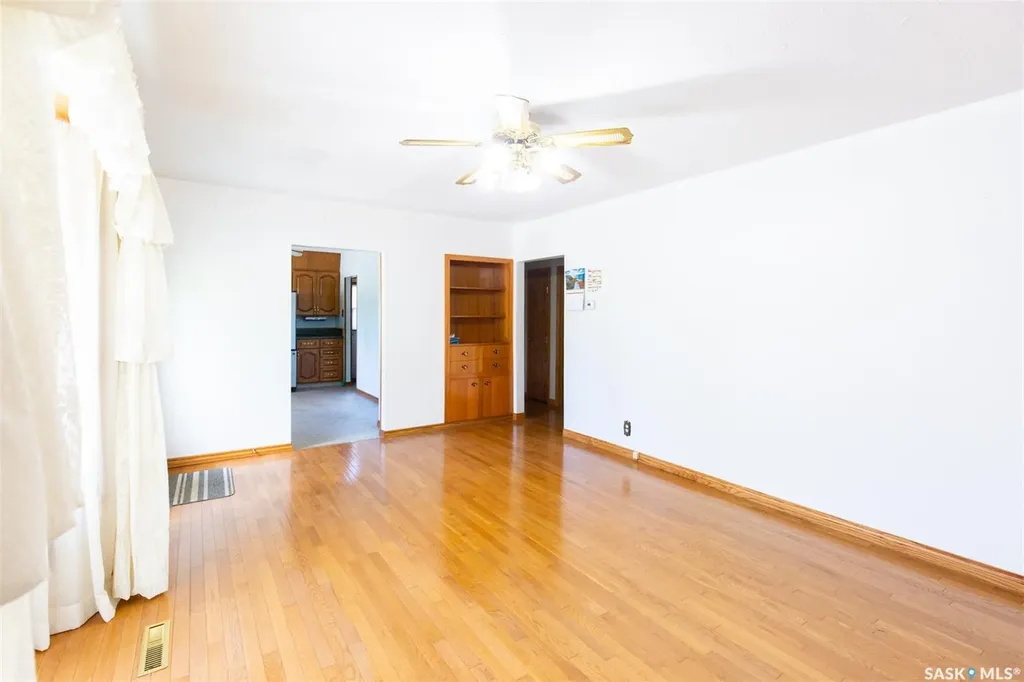 1135 Caribou Street W Moose Jaw SK S6H 2L8