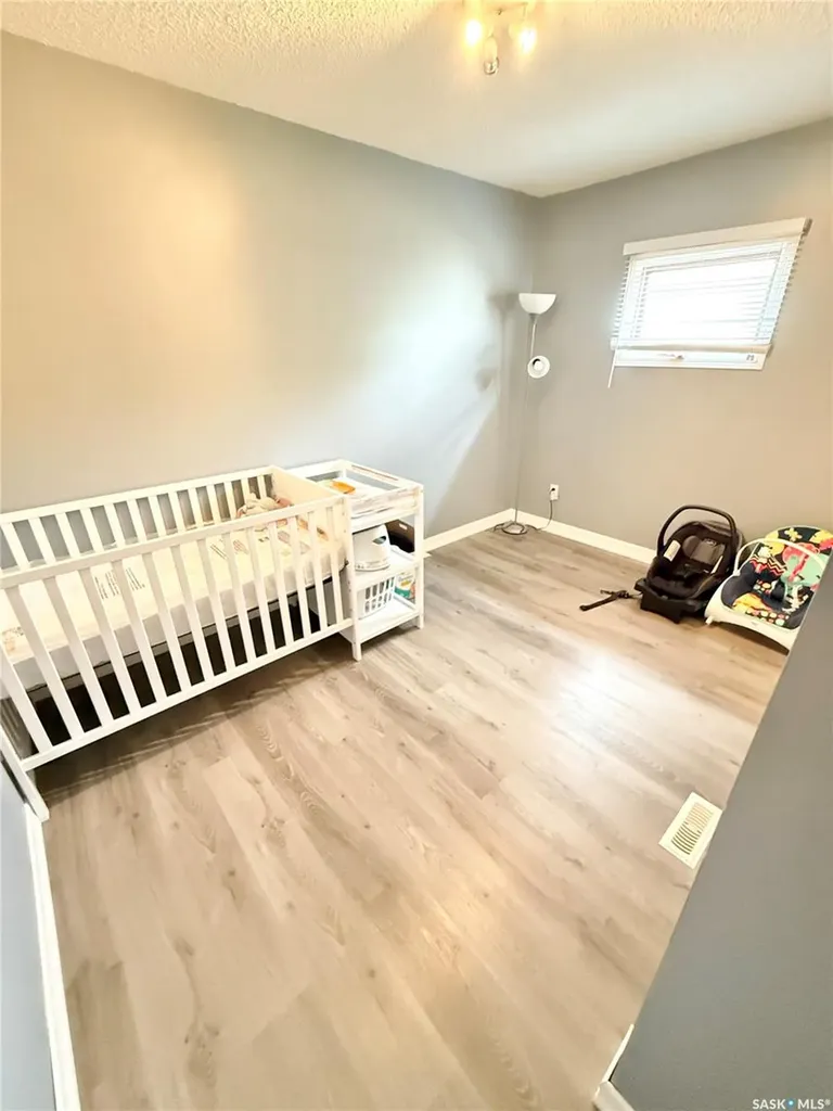 4 9th Street Weyburn SK S4H 1E5