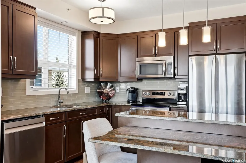 1025 Moss Avenue Saskatoon SK S7H 5A6