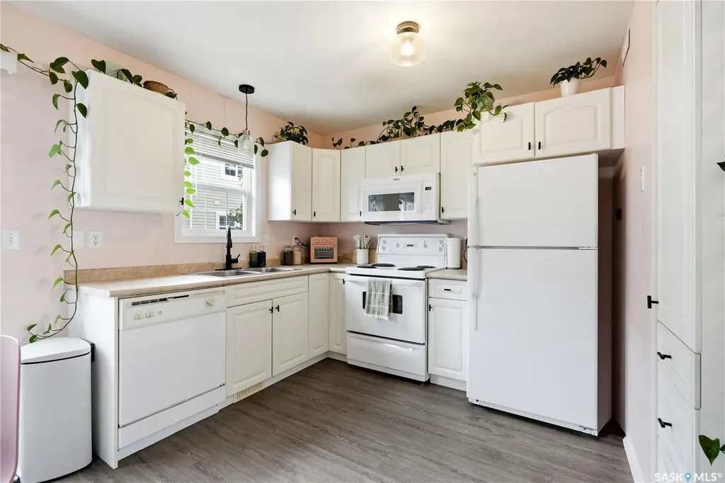 243 Herold Terrace Saskatoon SK S7V 1J6
