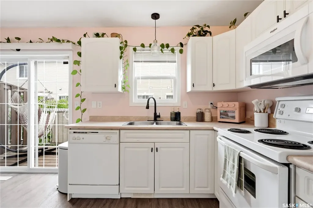 243 Herold Terrace Saskatoon SK S7V 1J6