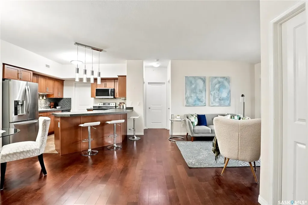 914 Heritage View Saskatoon SK S7H 5T1