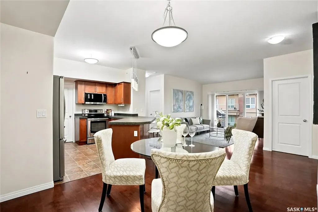 914 Heritage View Saskatoon SK S7H 5T1
