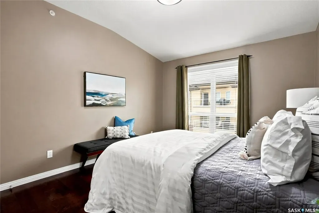 914 Heritage View Saskatoon SK S7H 5T1