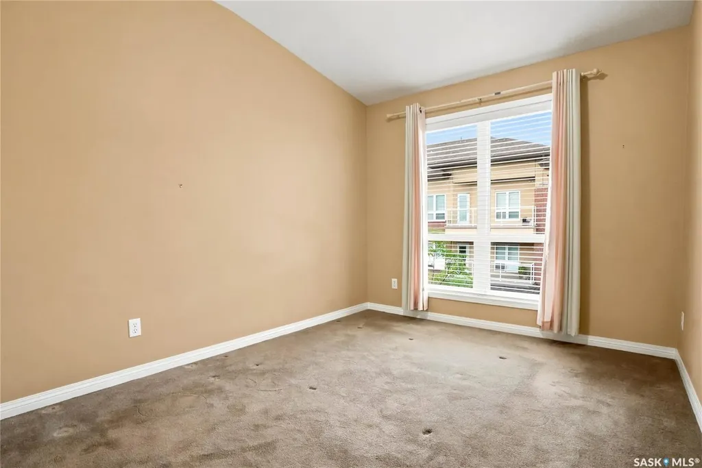 914 Heritage View Saskatoon SK S7H 5T1