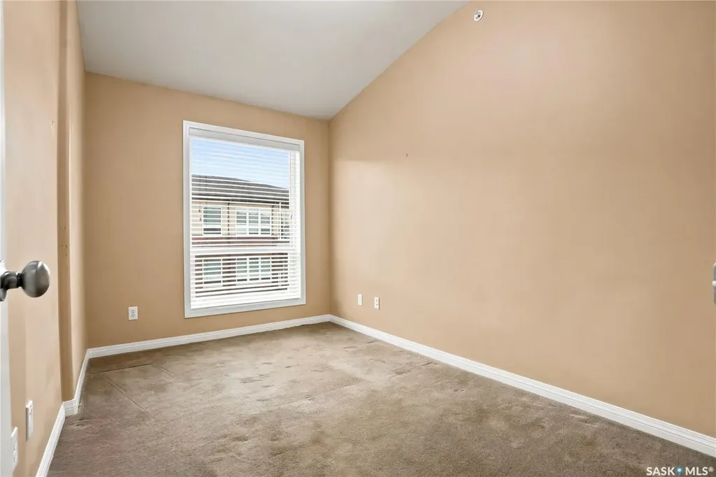 914 Heritage View Saskatoon SK S7H 5T1