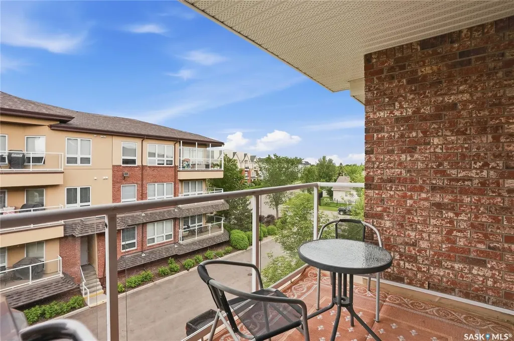 914 Heritage View Saskatoon SK S7H 5T1