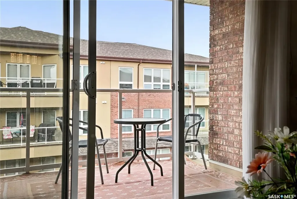 914 Heritage View Saskatoon SK S7H 5T1