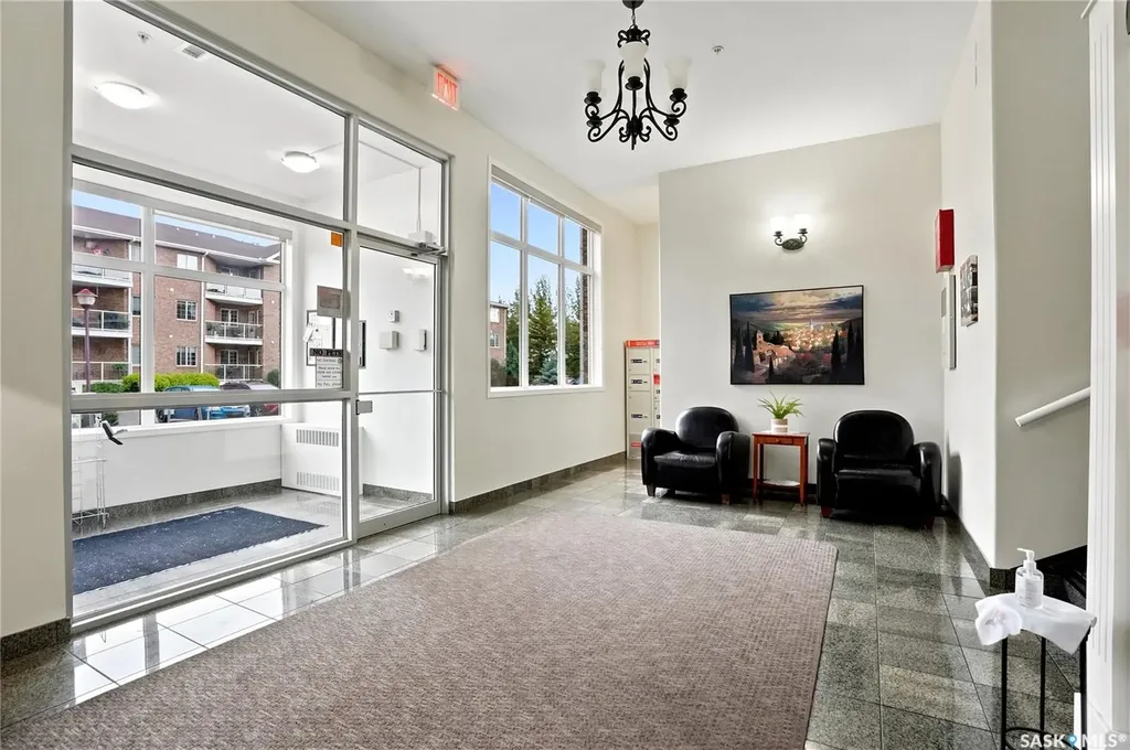 914 Heritage View Saskatoon SK S7H 5T1