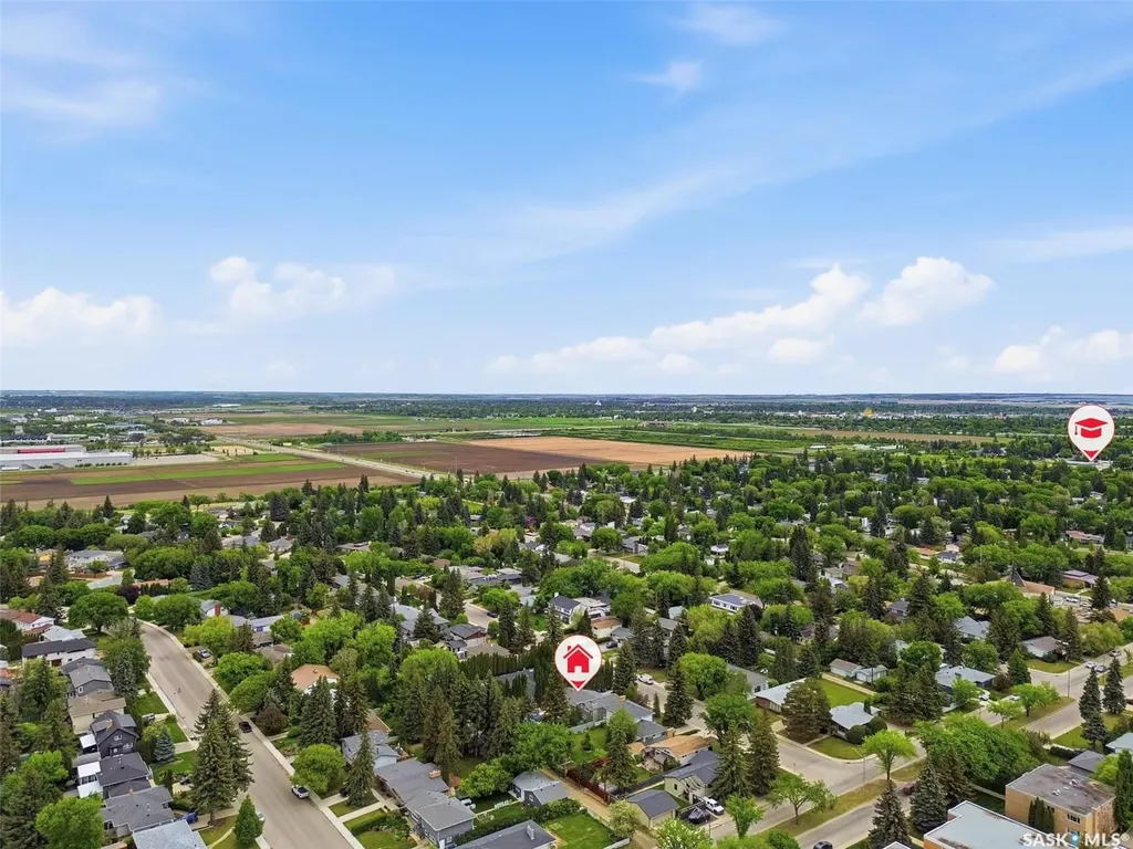 516 Lake Crescent Saskatoon SK S7H 3A4