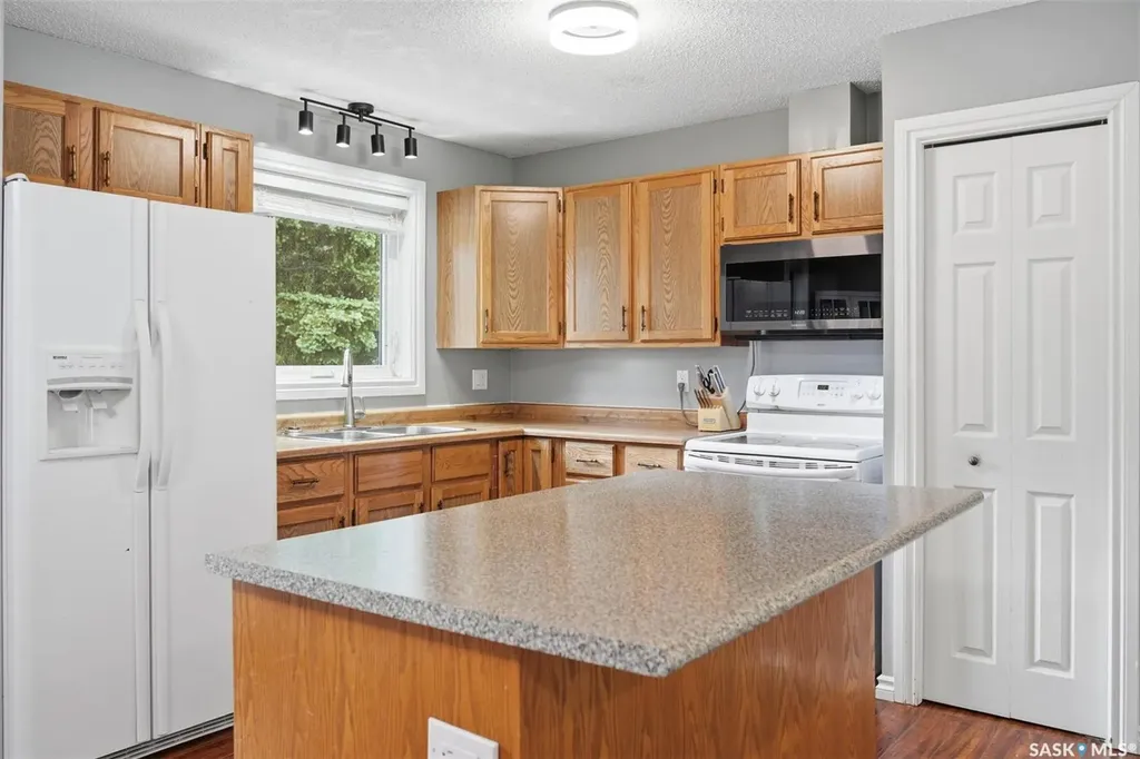 423 Nesbitt Way Saskatoon SK S7L 6S3