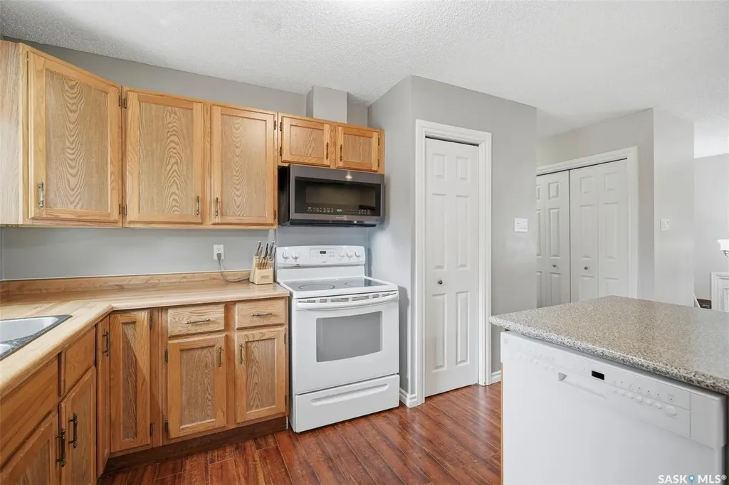 423 Nesbitt Way Saskatoon SK S7L 6S3