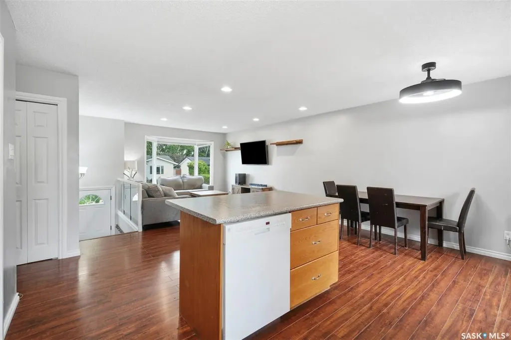 423 Nesbitt Way Saskatoon SK S7L 6S3