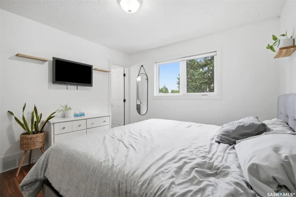 423 Nesbitt Way Saskatoon SK S7L 6S3