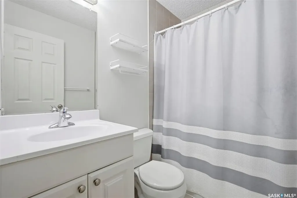423 Nesbitt Way Saskatoon SK S7L 6S3
