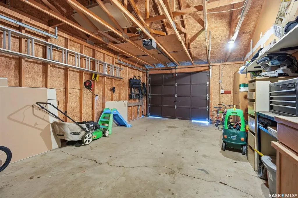 423 Nesbitt Way Saskatoon SK S7L 6S3