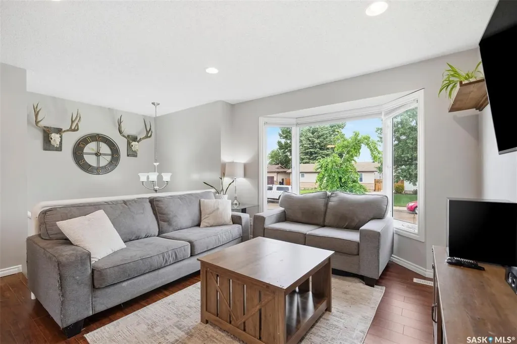 423 Nesbitt Way Saskatoon SK S7L 6S3