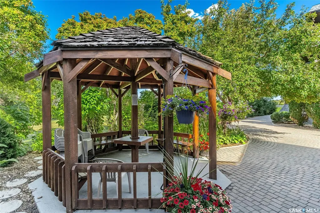 2305 Adelaide Street E Saskatoon SK S7J 5H6
