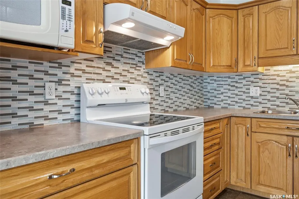 2305 Adelaide Street E Saskatoon SK S7J 5H6
