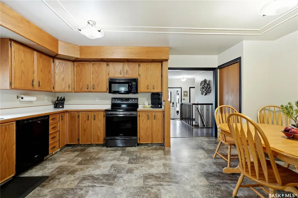 62 Robinson Crescent Saskatoon SK S7L 6N9