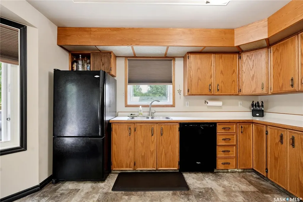 62 Robinson Crescent Saskatoon SK S7L 6N9