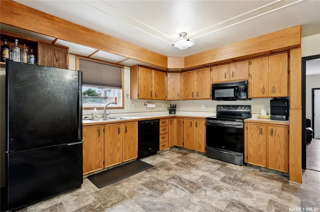 62 Robinson Crescent Saskatoon SK S7L 6N9