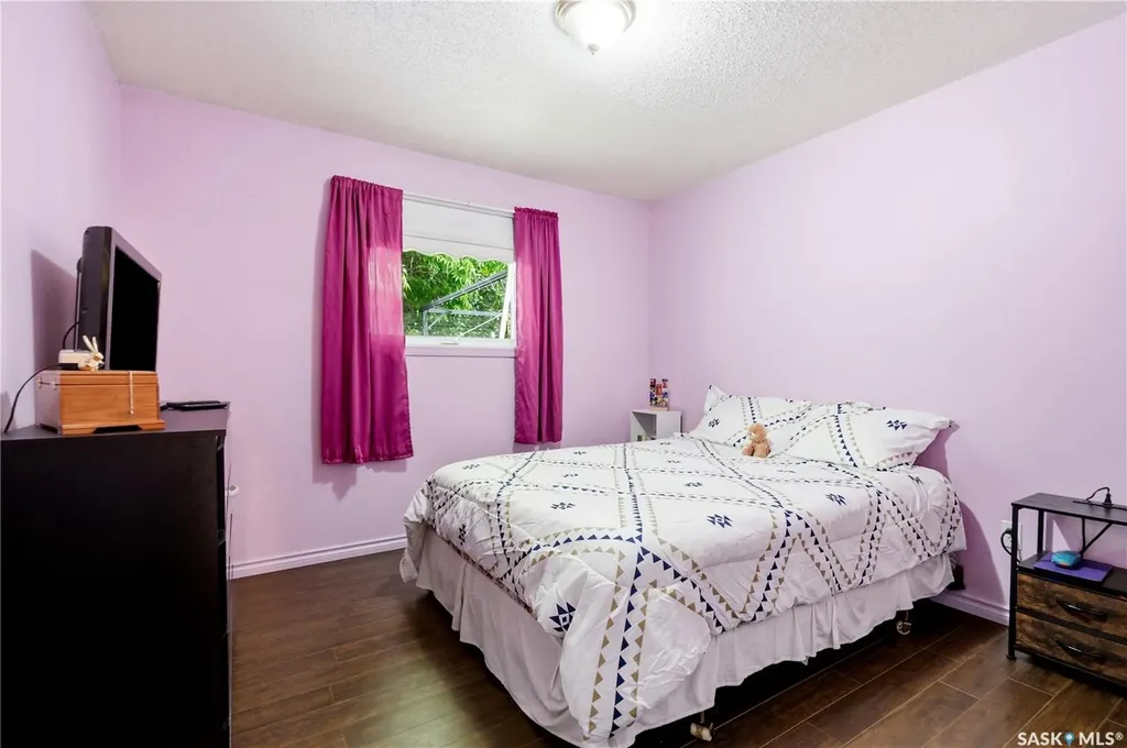 62 Robinson Crescent Saskatoon SK S7L 6N9