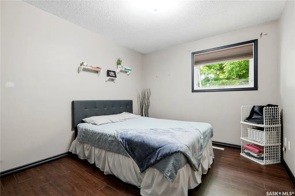 62 Robinson Crescent Saskatoon SK S7L 6N9