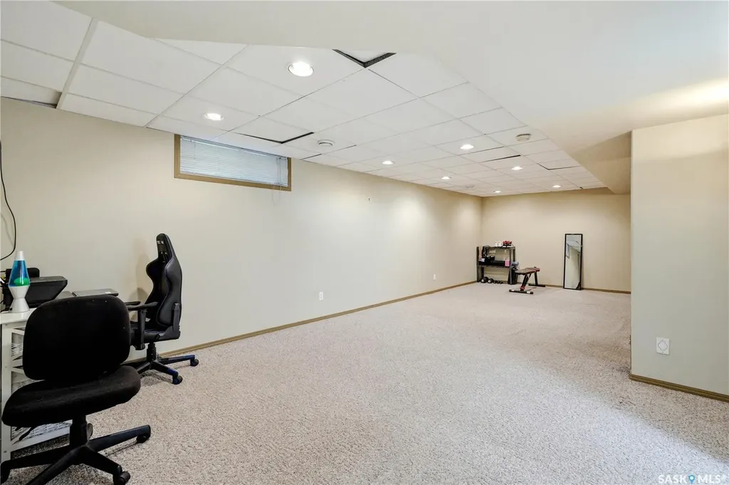 62 Robinson Crescent Saskatoon SK S7L 6N9