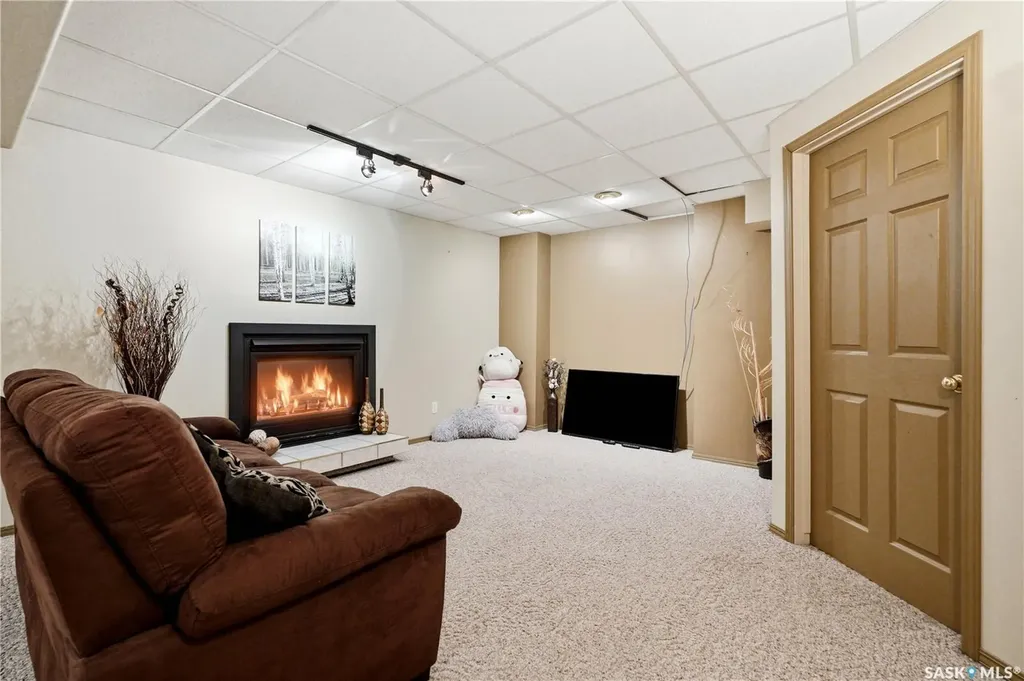 62 Robinson Crescent Saskatoon SK S7L 6N9