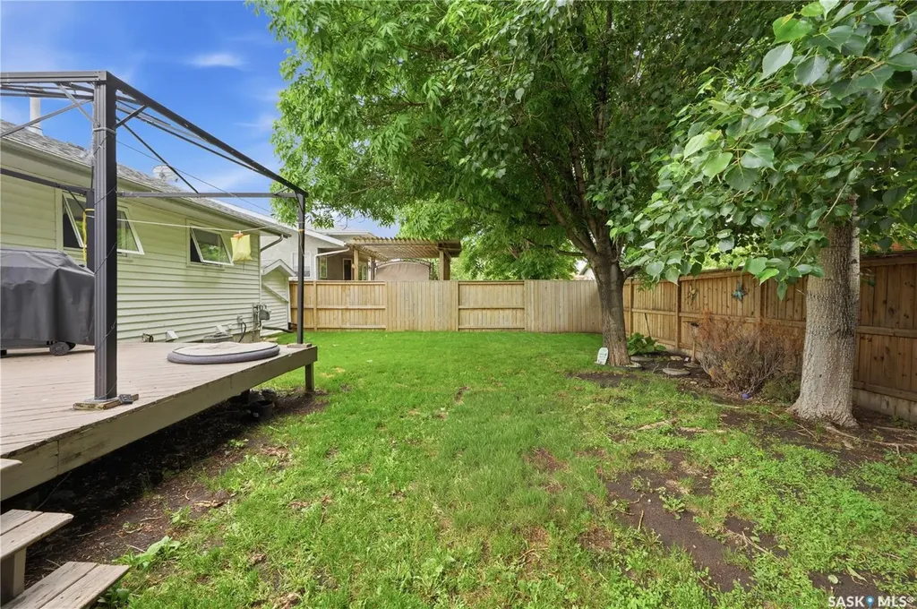 62 Robinson Crescent Saskatoon SK S7L 6N9