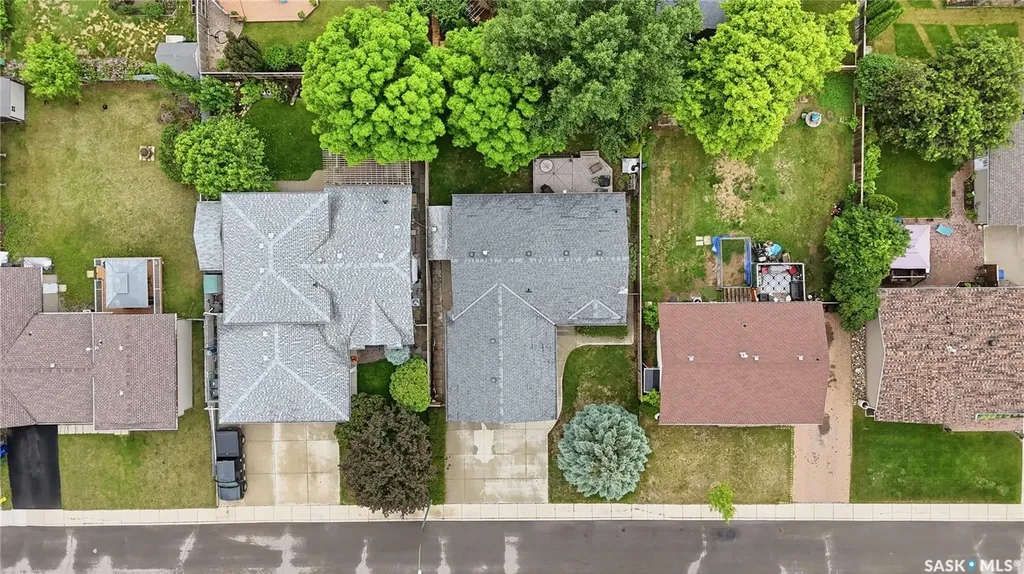62 Robinson Crescent Saskatoon SK S7L 6N9