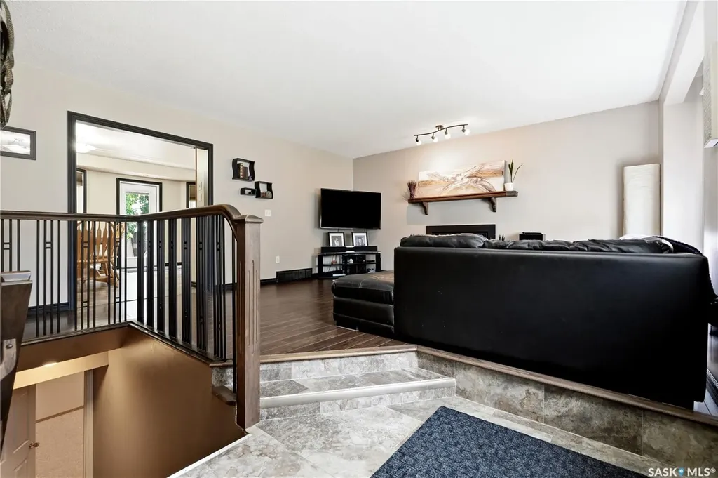 62 Robinson Crescent Saskatoon SK S7L 6N9