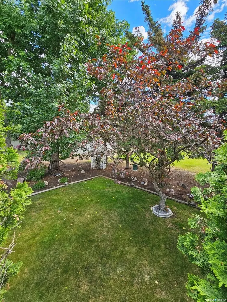 325 4th Avenue E Unity SK S0K 4L0