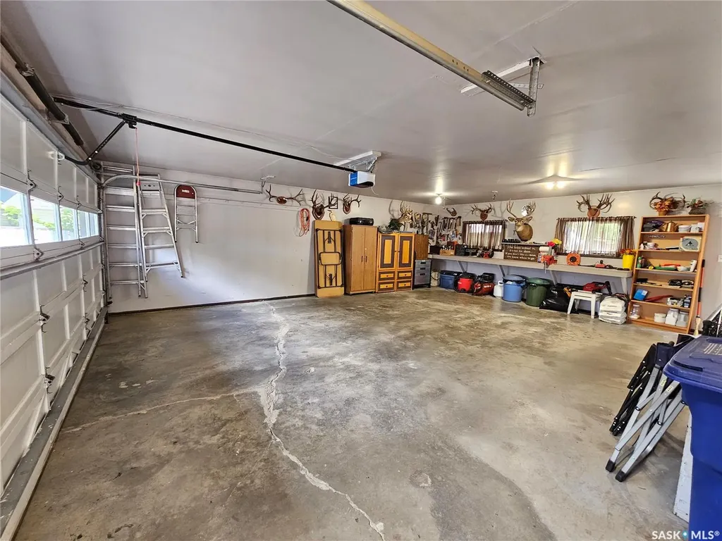 325 4th Avenue E Unity SK S0K 4L0