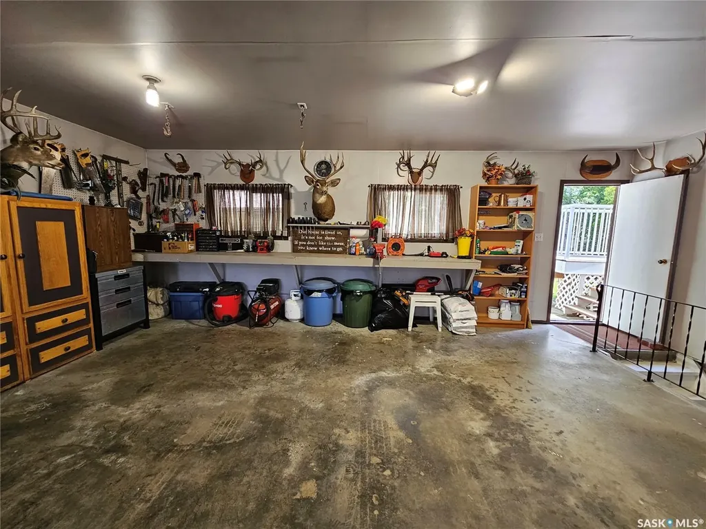 325 4th Avenue E Unity SK S0K 4L0