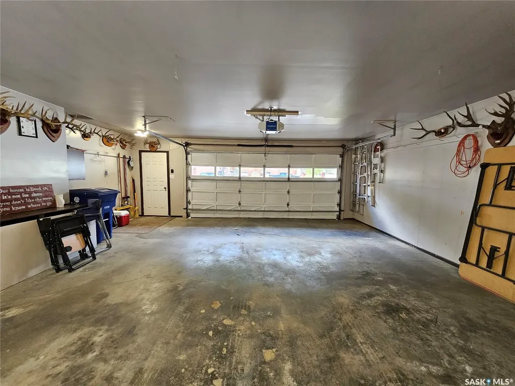 325 4th Avenue E Unity SK S0K 4L0