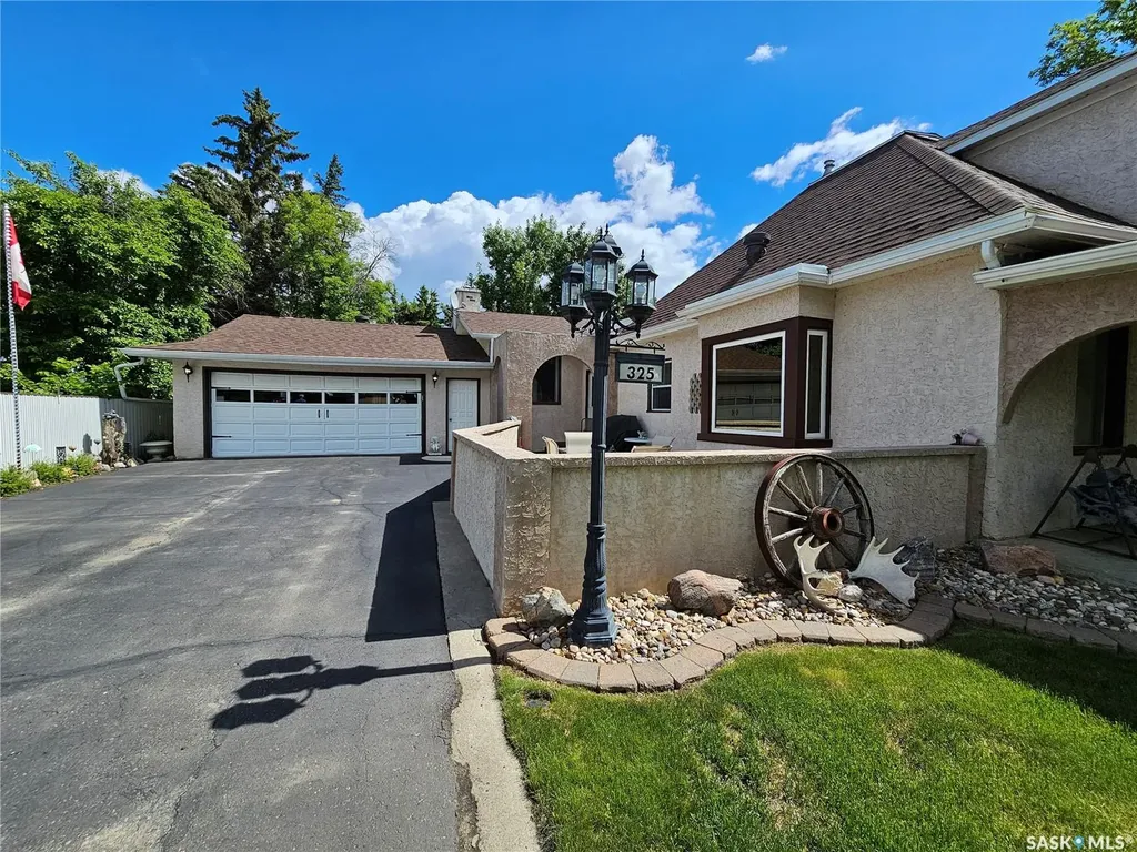 325 4th Avenue E Unity SK S0K 4L0