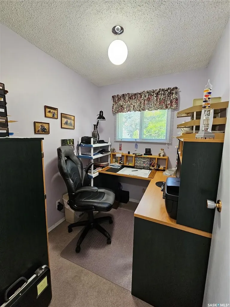 325 4th Avenue E Unity SK S0K 4L0