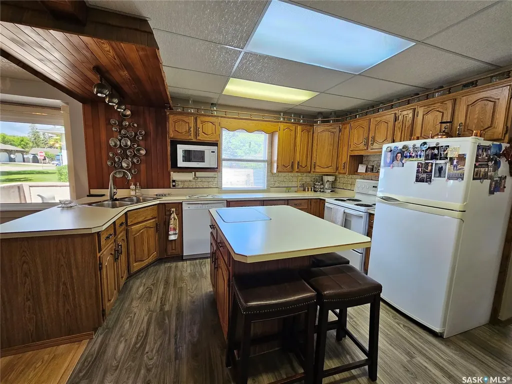 325 4th Avenue E Unity SK S0K 4L0