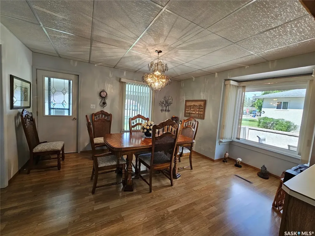 325 4th Avenue E Unity SK S0K 4L0